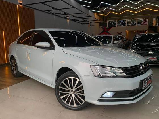 VOLKSWAGEN JETTA 1.4 16V TSI COMFORTLINE GASOLINA 4P TIPTRONIC VOLKSWAGEN JETTA 1.4 16V TSI COMFORTLINE GASOLINA 4P TIPTRONIC